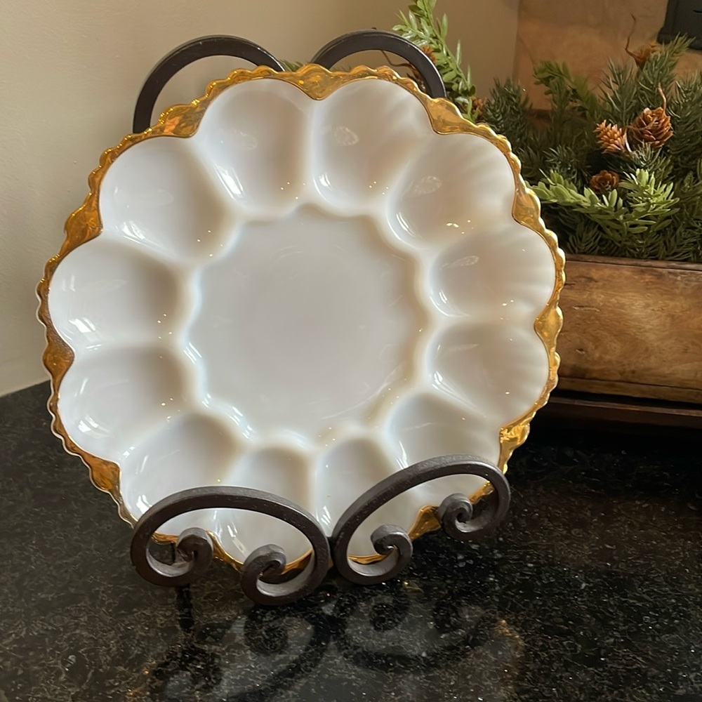 Anchor Hocking vintage white milk glass oyster/deviled egg plate w/gold trim